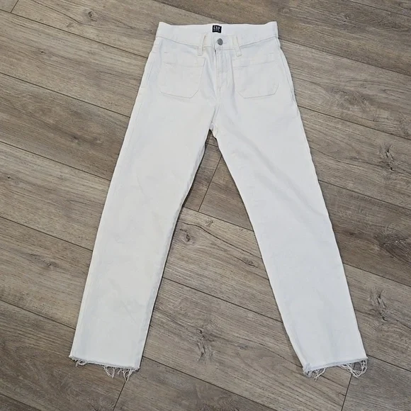 GAP High Waist Cheeky Cream Denim Jeans With Raw Hem - Picture 11 of 12